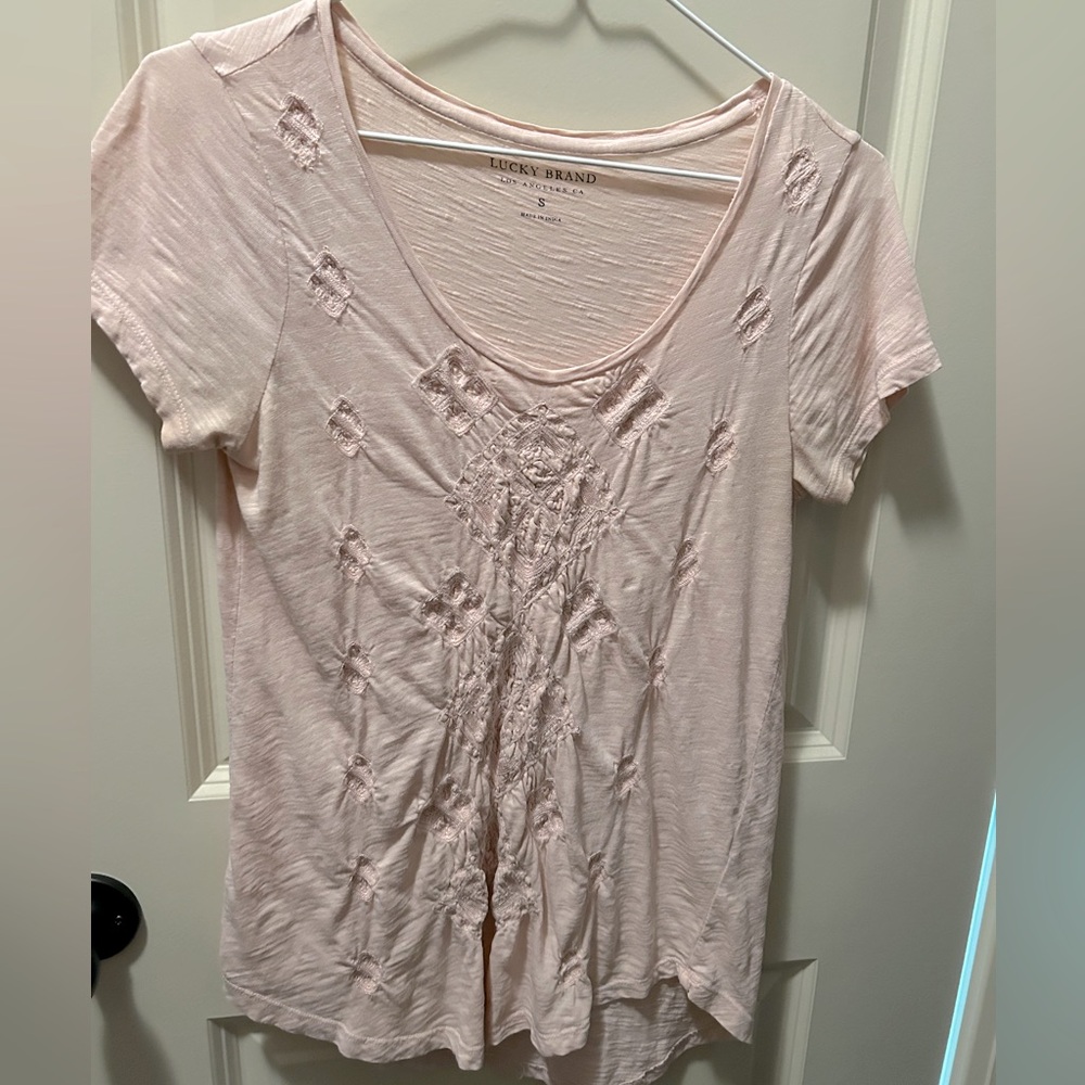 Lucky Brand peach short sleeve T. Size small.